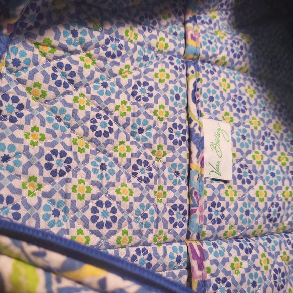 Vera Bradley Tote Bag or Crossbody Bag, Size: Large Blue Multi-Colored - Picture 12 of 16
